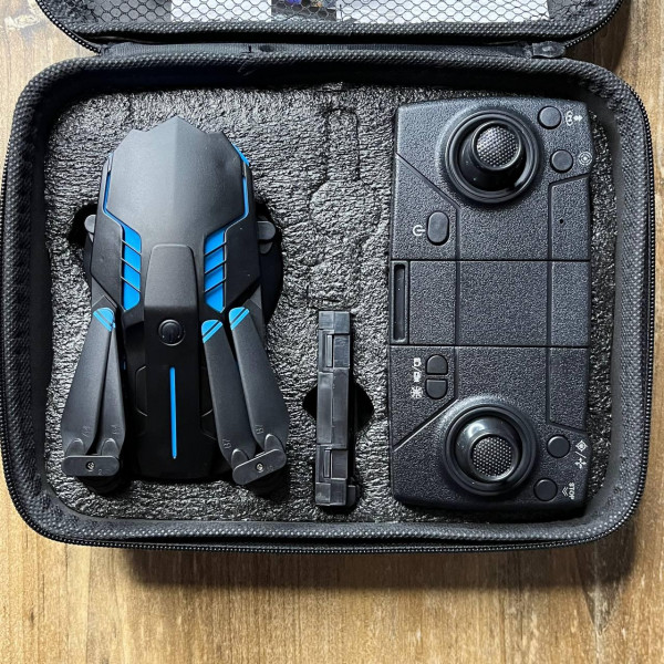 Квадрокоптер c камерой X6 c подсветкой 4K, Wifi FPV детский дрон с защитой на лопасти до 15 мин. полета + кейс